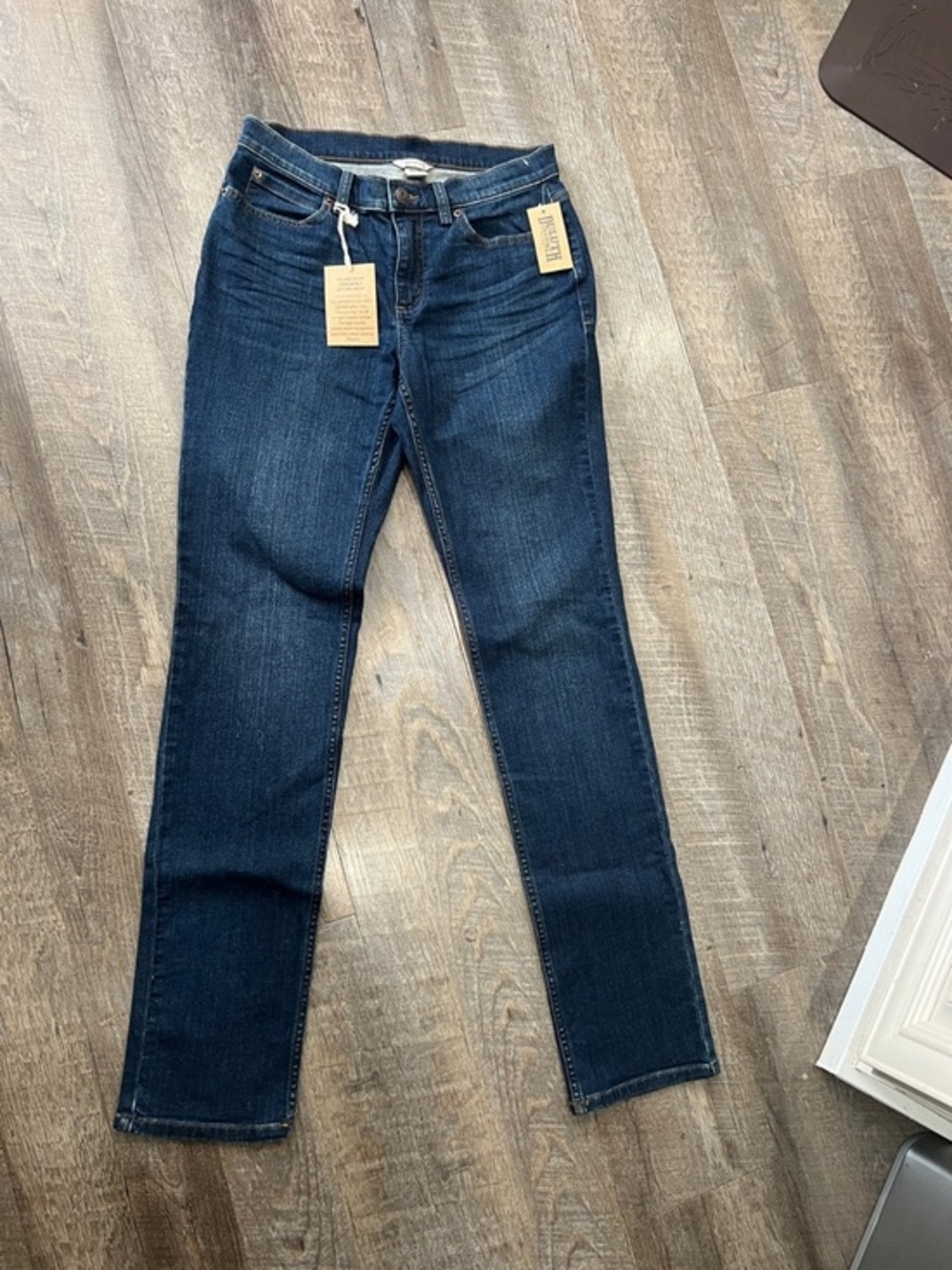 Duluth Trading Co Dark Blue Slim Leg Women's Jeans size 6 X 33 flex daily denim